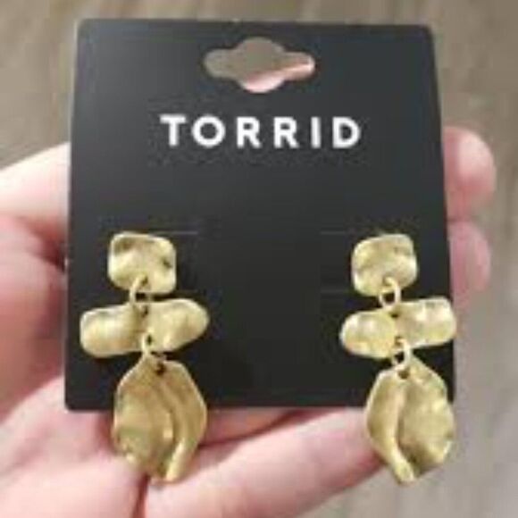 Torrid Hammered Metal Earrings - New - Picture 1 of 2